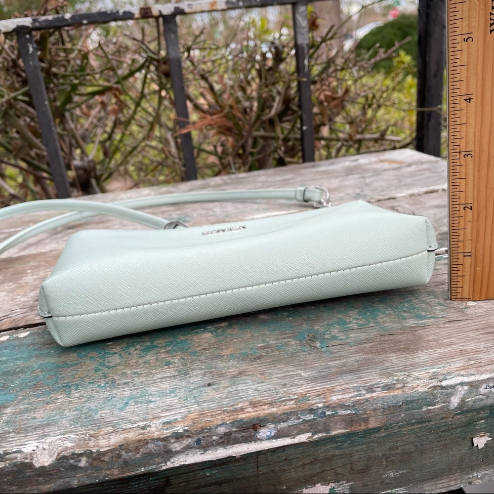 calvin klein vegan leather small crossbody mint green - Picture 4 of 10